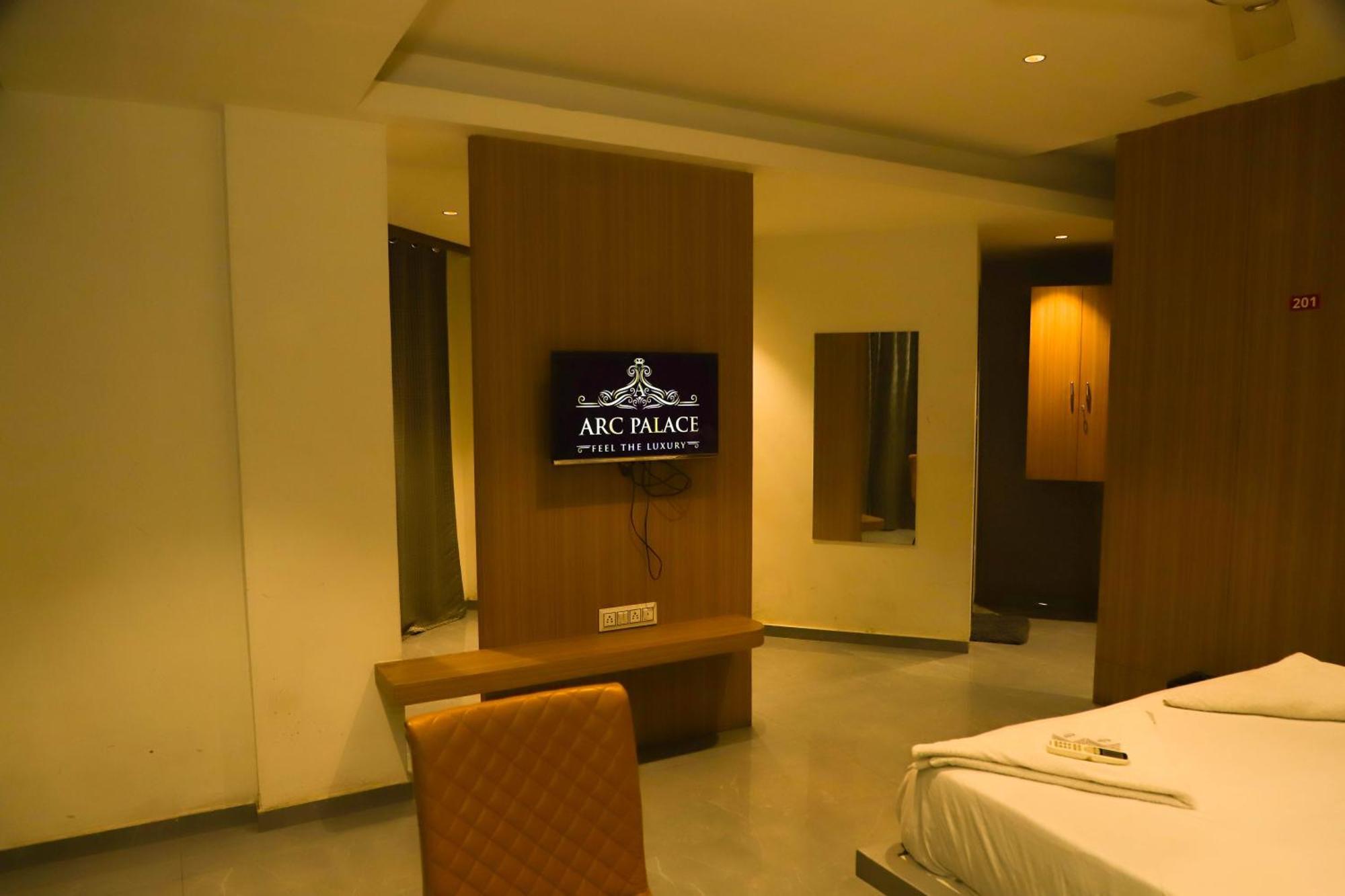 Hotel Arc Palace Bhiwandi Exterior foto